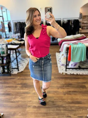 Linds - Sleeveless Top with Ruffle Shoulder