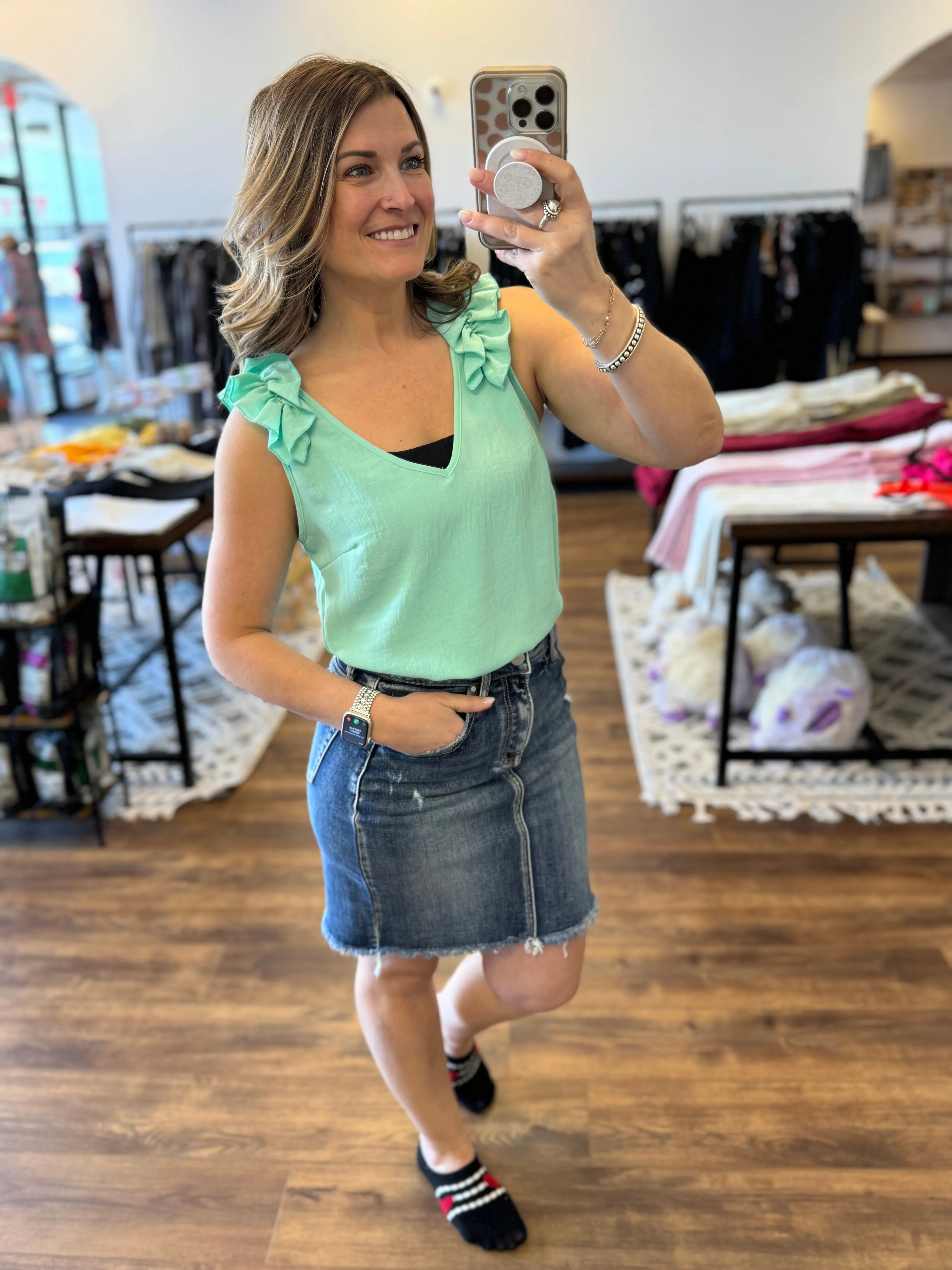 Linds - Sleeveless Top with Ruffle Shoulder