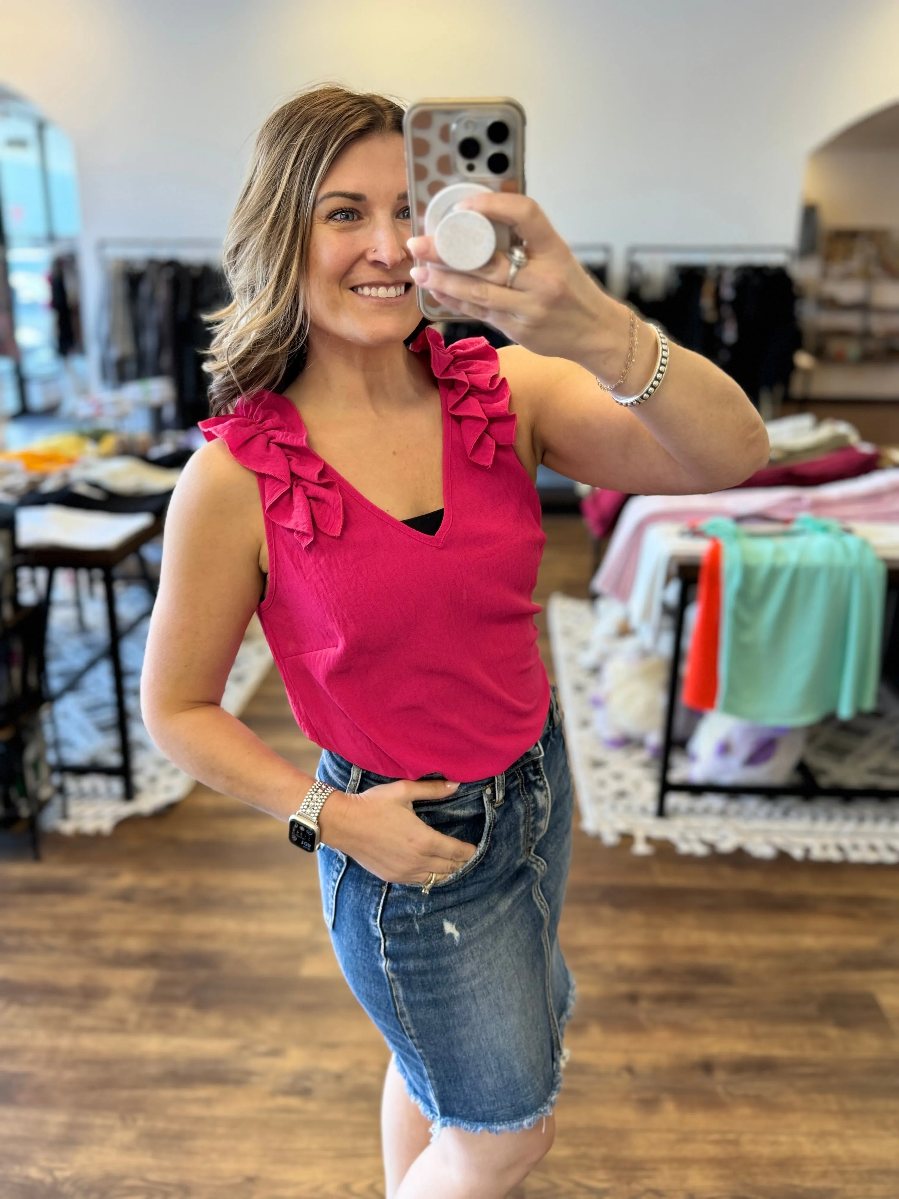 Linds - Sleeveless Top with Ruffle Shoulder