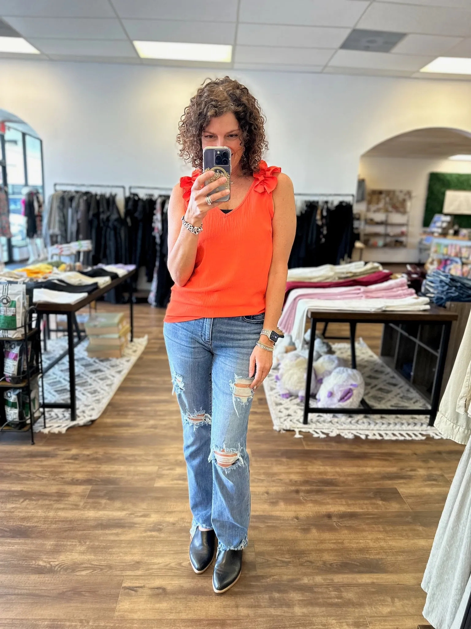 Linds - Sleeveless Top with Ruffle Shoulder